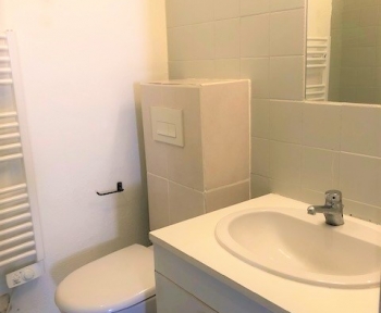 Location Appartement 2 pièces Pernes-les-Fontaines (84210)