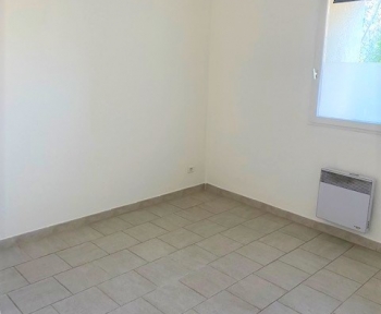 Location Appartement 2 pièces Pernes-les-Fontaines (84210)
