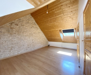 Location Appartement 4 pièces Ornans (25290) - Rue du Stade