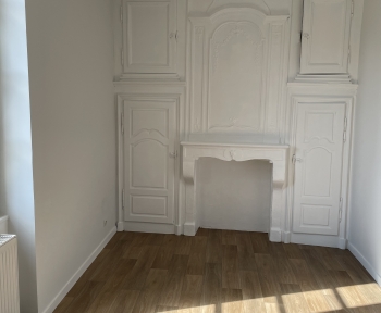 Location Appartement 4 pièces Mercurey (71640) - HYPER CENTRE