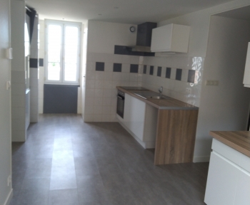 Location Appartement 4 pièces Vihiers (49310) - Proche du Centre Ville