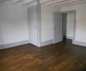 Location Appartement 2 pièces Sainte-Menehould (51800)