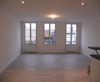 Location Appartement 4 pièces Sainte-Menehould ()