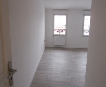 Location Appartement 4 pièces Sainte-Menehould ()