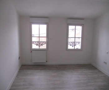 Location Appartement 4 pièces Sainte-Menehould ()