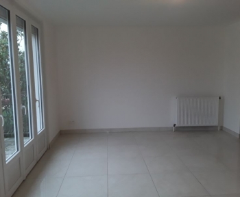 Location Maison 4 pièces La Chaussée-Saint-Victor (41260) - CHAUSSEE SAINT VICTOR