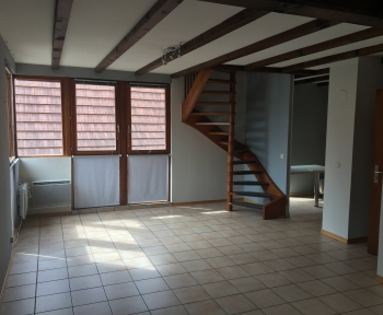 Location Appartement 3 pièces Betschdorf (67660) - centre ville