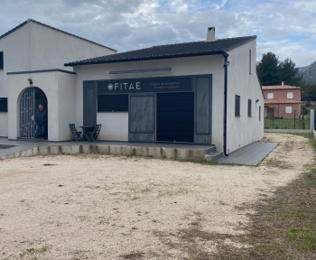 Location Local professionnel 4 pièces Aubagne (13400) - BEL EMPLACEMENT