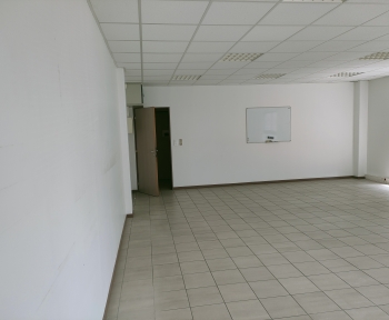 Location Bureau 1 pièce Avignon (84000) - AGROPARC